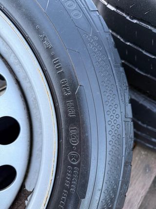 4 Llantas con Neumáticos 205/65R16