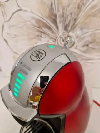 Cafetera Dolce Gusto Roja