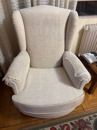 Par de butacas tapizadas crema