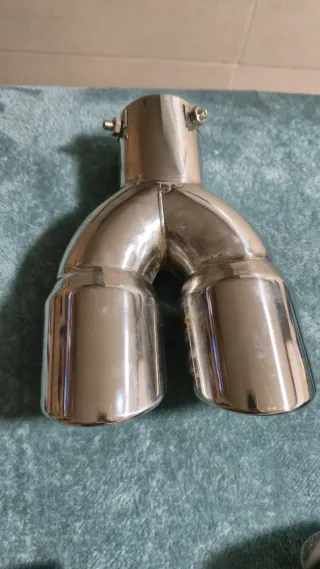 Cola de escape doble cromada