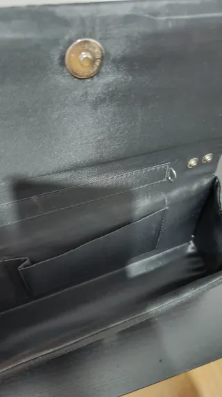 Bolso de fiesta negro plisado