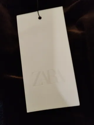 Top de terciopelo con encaje