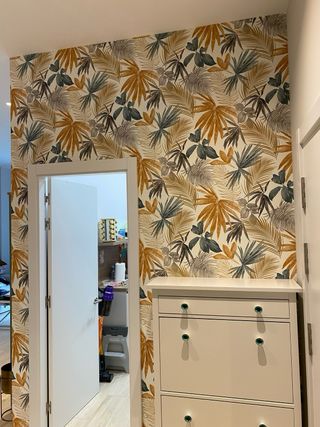 Servicio de colocación de papel pintado