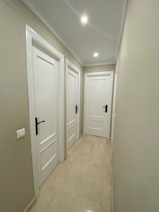 Pintor y servicio de colocación de papel pintado