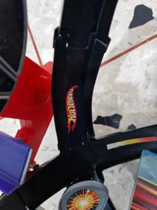 Pista Drop-Force "Hot Wheels"