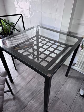 Mesa de cocina cristal y metal negra
