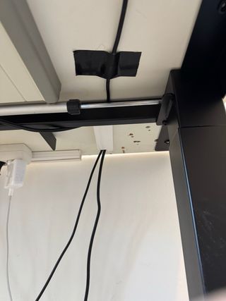 Escritorio Elevable defecto Blanco y Negro