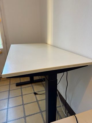 Escritorio Elevable defecto Blanco y Negro