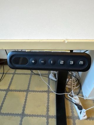 Escritorio Elevable defecto Blanco y Negro