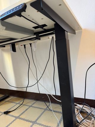 Escritorio Elevable defecto Blanco y Negro