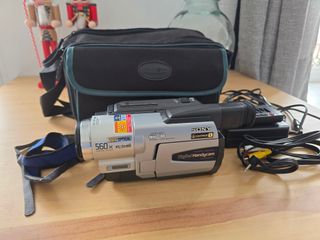 Videocámara Sony Digital8 TRV130E