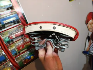 Sillín y catadióptrico Orbea Vivanti