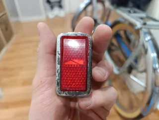 Sillín y catadióptrico Orbea Vivanti