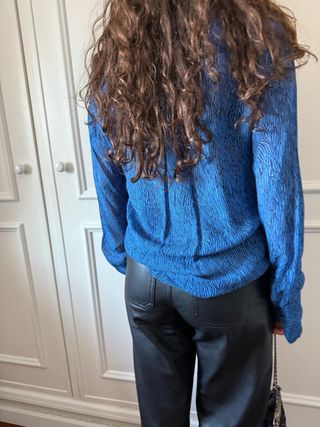 Camisa Expresso azul e preta estampada