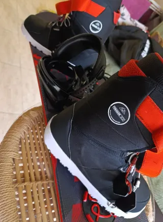 Tabla Snowboard + Botas + Casco + Gafas