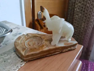 Cenicero de alabastro con elefante