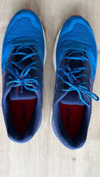 Zapatillas Asics Azul y Rojo