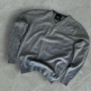 Jersey Springfield cuello pico gris Talla M