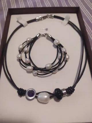 Conjunto Collar y Pulsera Perlas y Cuero