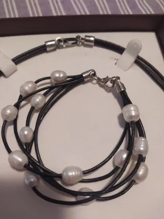 Conjunto Collar y Pulsera Perlas y Cuero