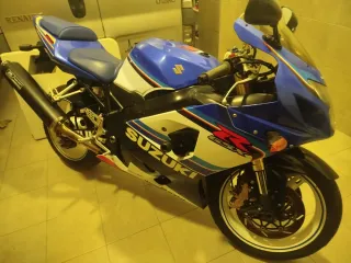 Suzuki GSXR 750 20 Aniversario
