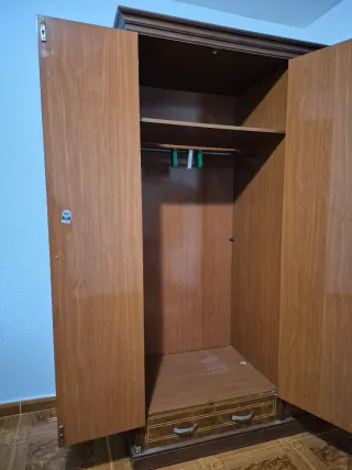 Armario ropero madera con espejo