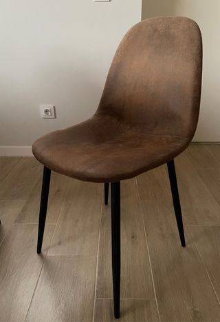 Silla comedor tapizada ante marrón