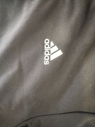 Chaqueta Adidas Negra y Blanca Talla M
