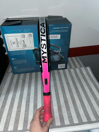 Pala de pádel Mystica rosa y negra