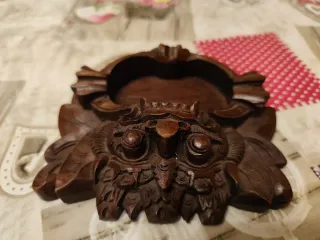 Cenicero antiguo tallado madera