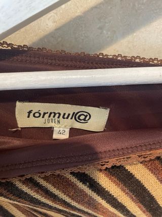 Falda de punto con rayas