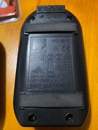 Regulador de pie para lámparas