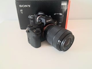 Cámara Sony A7II con caja