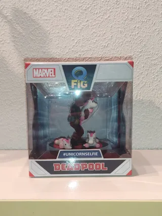 Figura QFig Deadpool con Unicornios
