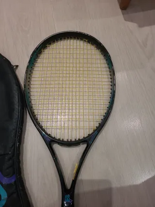 Raqueta Dunlop Revelation con funda