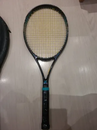 Raqueta Dunlop Revelation con funda