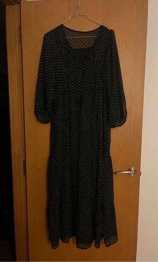 Vestido vaporoso lunares negro