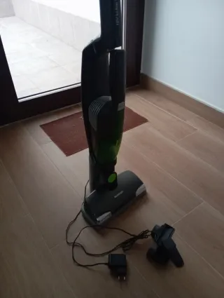Aspiradora Silvercrest 2 en 1: Escoba y Mano
