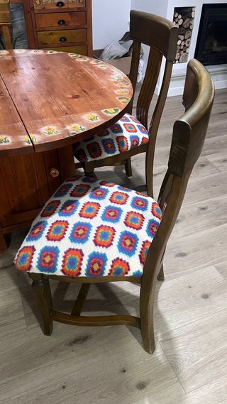 Mesa comedor vintage y 4 sillas