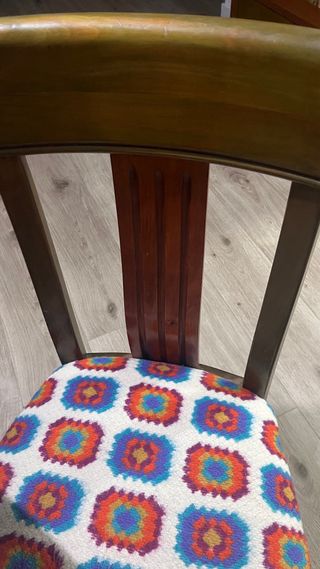 Mesa comedor vintage y 4 sillas