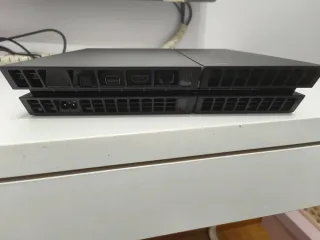 Consola PlayStation 4 Negra 1T + 2 juegos