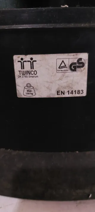 Taburete pie de elefante negro