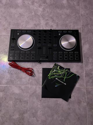 Controladora DJ The Next Beat by Tiësto