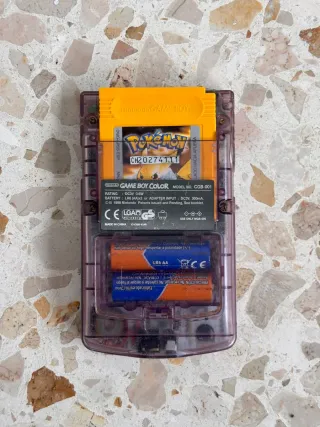 Game Boy Color morada transparente funcional