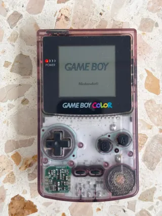 Game Boy Color morada transparente funcional