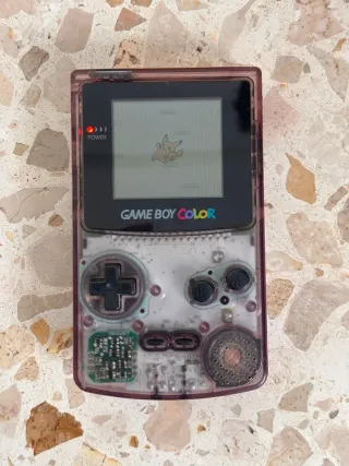 Game Boy Color morada transparente funcional