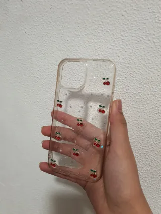 Funda iPhone 13 Transparente Cerezas