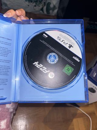 PS5 Slim + Cuffie + Fifa 24 + 2 controller (uno con drift)