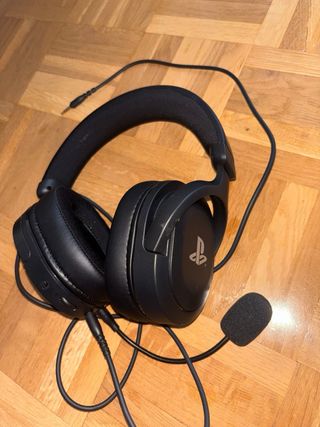 PS5 Slim + Cuffie + Fifa 24 + 2 controller (uno con drift)