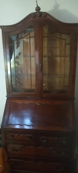 URGE VENTA!!! Vitrina escritorio madera y cristal